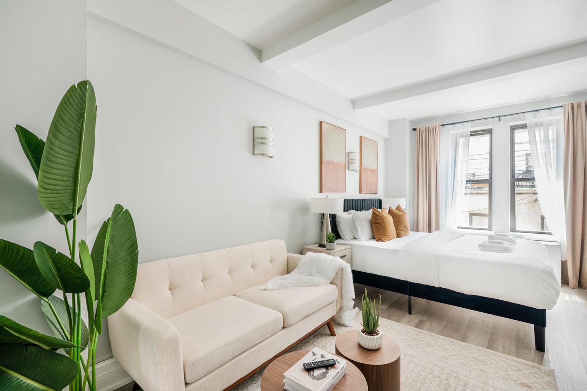 73-318 New Uws Doorman Gym Apartment *